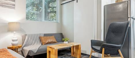 Apartment (0 Bedroom) | Front of property