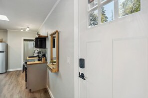 Apartment (0 Bedroom) | Interior - Pet-friendly Kent Vacation Rental, Walk to Lake! (Covington)