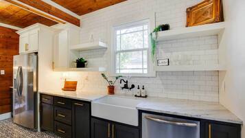 House (2 Bedrooms) | Bahagian dalam