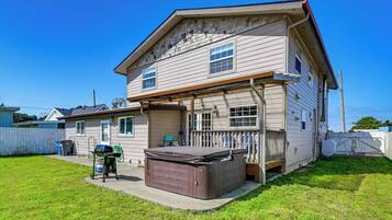 House (5 Bedrooms) | Front of property