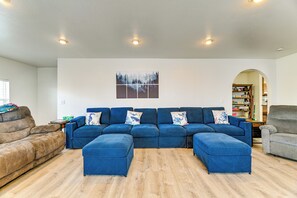 Interior - Crescent City Home w/ Hot Tub: Half-block to Beach (Crescent City)