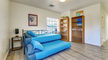 House (5 Bedrooms) | Interior