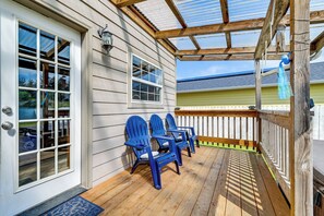 House (5 Bedrooms) | Interior - Crescent City Home w/ Hot Tub: Half-block to Beach (Crescent City)