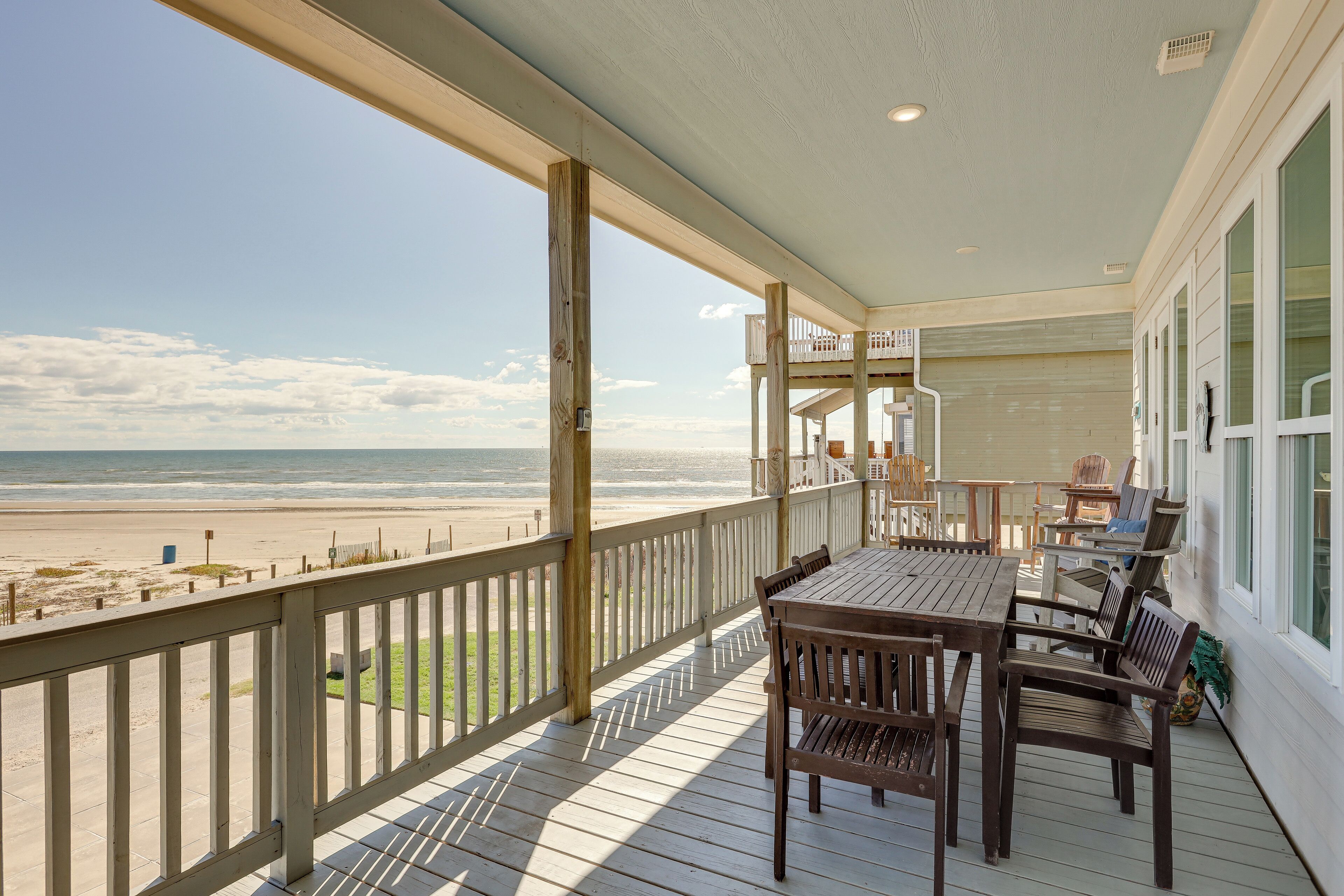 House (4 Bedrooms) | Front of property