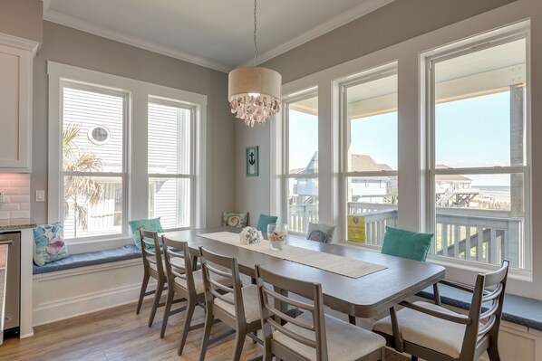 House (4 Bedrooms) | Interior