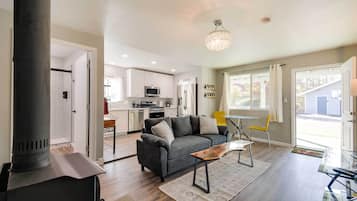 House (1 Bedroom) | Interior