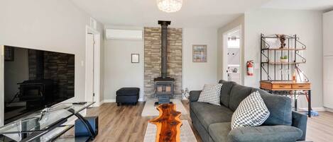 House (1 Bedroom) | Front of property