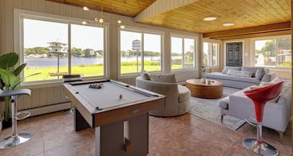 Waterfront Barrington Estate With Hot Tub!