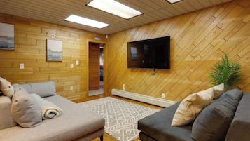 Rumah (Multiple Bedrooms) | Interior