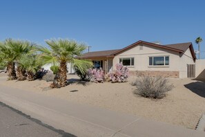 Exterior - Tempe Home w/ Hot Tub Next to Papago Park (Tempe)