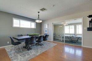 Dining - Tempe Home w/ Hot Tub Next to Papago Park (Tempe)