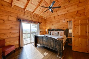 House (2 Bedrooms) - Bryson City Getaway: Private Hot Tub & Scenic View (Bryson City)