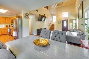 Interior - Pet-friendly San Antonio Retreat w/ Private Yard! (San Antonio)