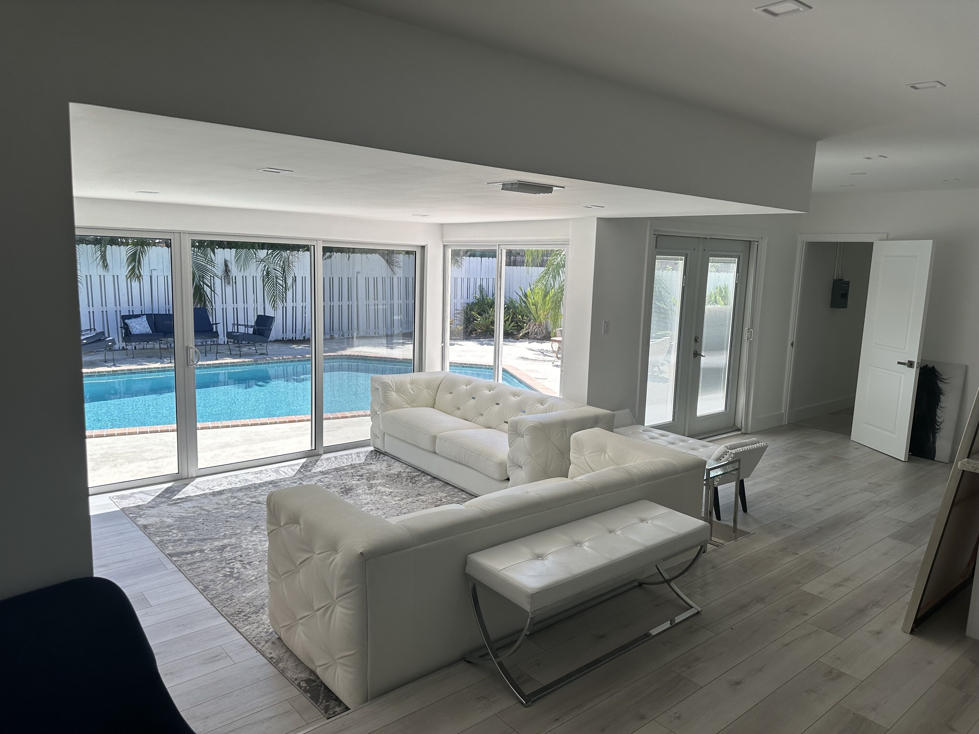 3/3 With Pool/ Minutes from the Beach!!