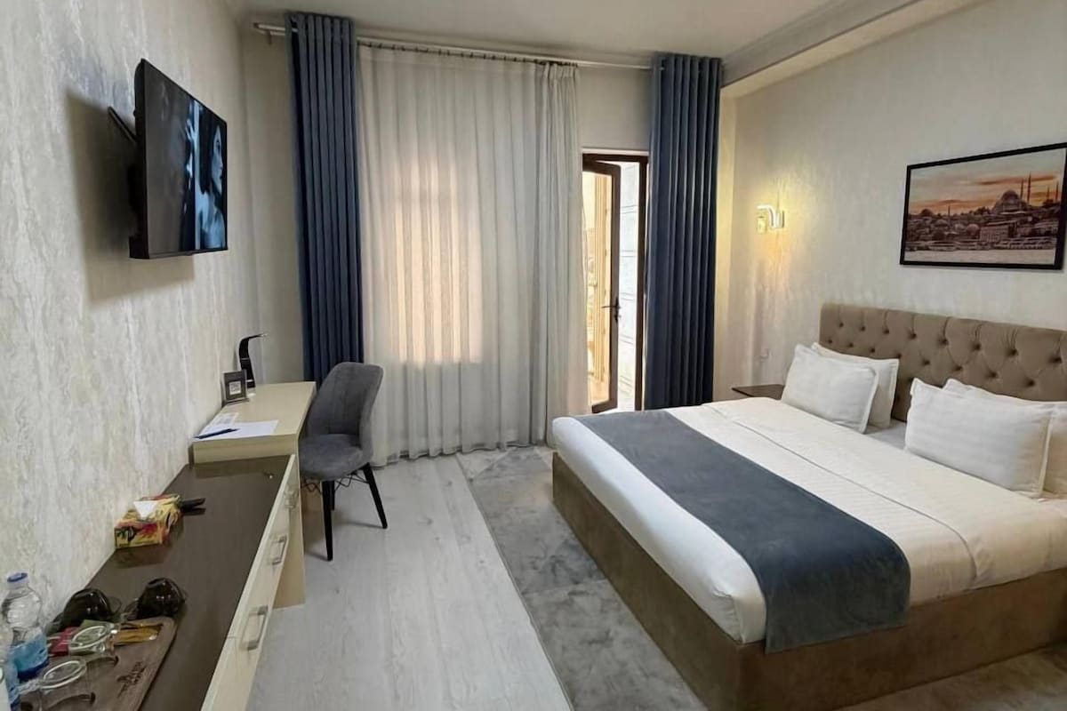 Standard Double Room (Doble room with Balcony) | Premium bedding, in-room safe, desk, laptop workspace