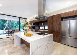 Fridge, microwave, oven, stovetop - Luxury 3BR/4BA Akumal Casa Bahia Principe/Beach Club/PGAGolf/Restaurants/Spa (Akumal)