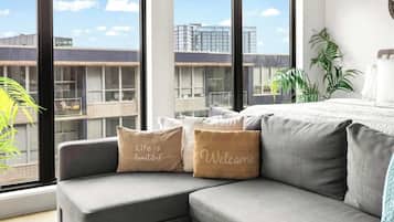 Fernseher, Kamin, Arbeitsbereiche