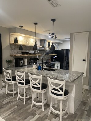 Fridge, oven - New! SeaRenity 2bdrm Townhome in Fort Walton Beach (Fort Walton Beach)