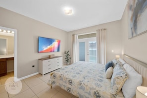 4 bedrooms, iron/ironing board, travel crib, free WiFi