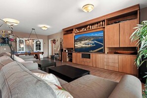 Smart TV, fireplace, offices - Infinity pool mansion by Costarentals - Ref 85 (Las Lagunas de Mijas)