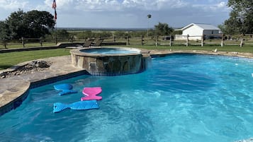 Piscine extérieure