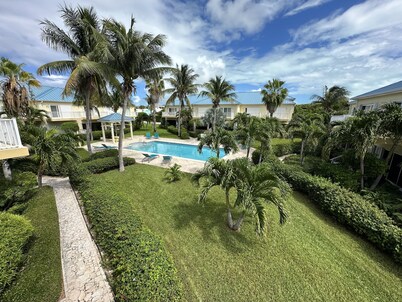 Located in the heart of Grace Bay and minutes away from the Grace Bay Beach.