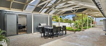 Sea Whisper - 6 Guinea Place