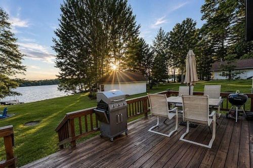 Kick Back Kabin, Phillips Cozy Four-Season Cabin