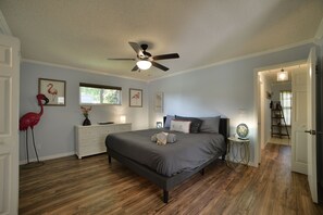 2 Schlafzimmer, Schreibtisch, Bügeleisen/Bügelbrett, kostenloses WLAN