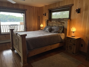 3 soverom, skrivebord, strykejern/-brett og wi-fi (inkludert)