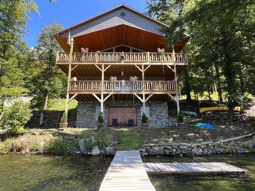 Lonestar - New build, stunning lake views, near CDP