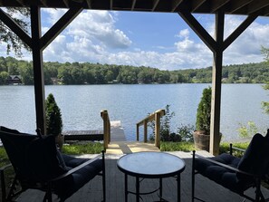Terrace/patio - Lonestar - New build, stunning lake views, near CDP (Milford)