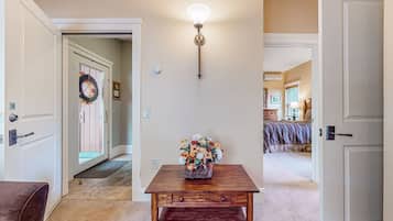 1 quarto, acesso à internet, roupa de cama