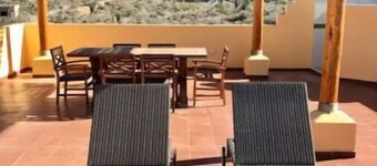 15C New Top Floor 2BR 2BA with Spectacular Views
