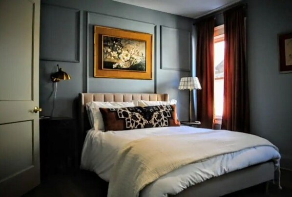 2 bedrooms, desk, free WiFi, bed sheets