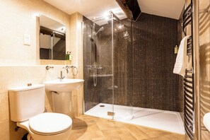 Shower - Linton Laithe (Skipton)