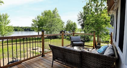 The Riverside Oasis Cottage