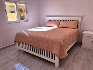 2 quartos, escrivaninha, Wi-Fi