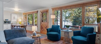MINNeSTAY* Lake Pulaski Getaway | Vintage | Lake