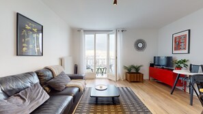 TV - Apartment Plein-ciel in the Heart of Villeurbanne (Villeurbanne)