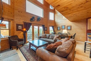 Smart-TV, Kamin, Tischfußball