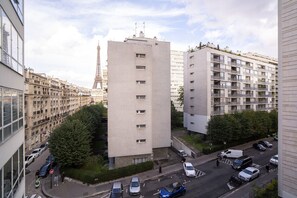 Parking - Spacious apartment with view of the Eiffel Tower (Paris)