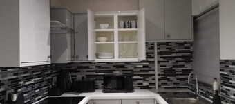 Stylish 3 Bed, 2 bathrooms, sleeps 5, Pet-Friendly