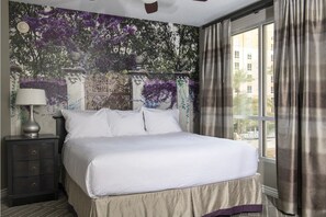 2 bedrooms, in-room safe, iron/ironing board, free WiFi