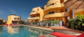 2A, Cerritos, brand new condo steps from the ocean