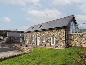 Exterior - Bryn Eglwys Cottage (Tywyn)