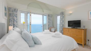 Cottage | 2 bedrooms, free WiFi, individually decorated, individually furnished