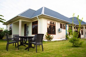 Interior entrance - Joleen Safari Park (Kutani)