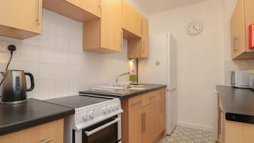 Fridge, dishwasher, electric kettle, toaster
