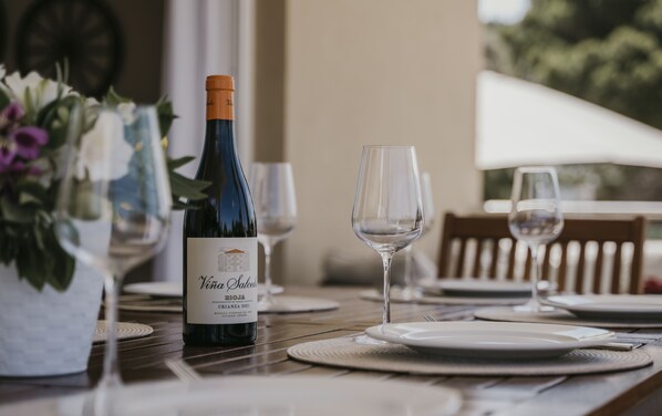 Dining - Villa Victoria Paradise (Cala en Blanes)